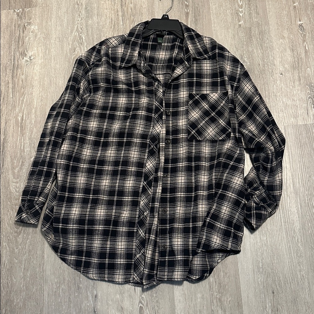 Wild Fable Black and Cream Flannel